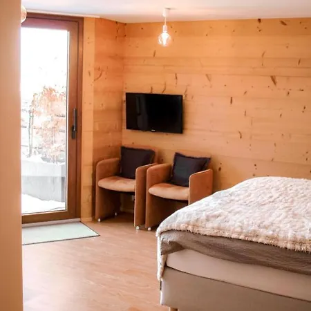 Privee Avec Cuisine Et Salle De Bain Dans La Chambre, Winoka *
